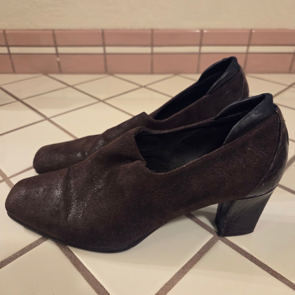 Donald J Pliner Brown Suede Croc Embossed Block Heel Shooties Pumps Size 8M